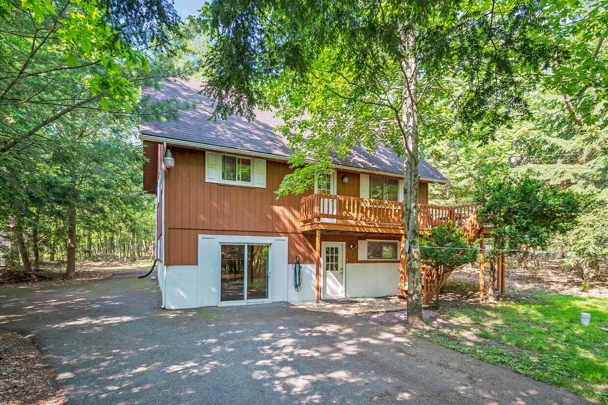 Primary Photo - 28 Mountain View Dr
