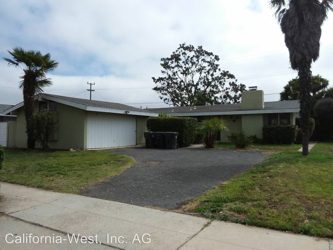 Primary Photo - 3 br, 2 bath House - 506 N. HART