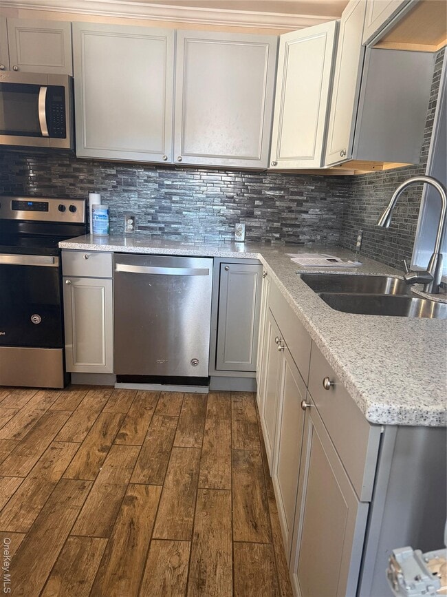 Foto del edificio - 51 Fallkill Ave