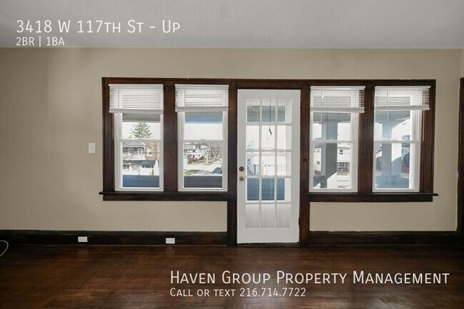 Foto del edificio - 3418 W 117th St