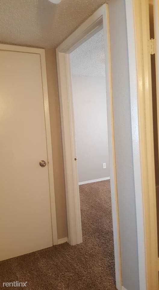 Building Photo - 5121 N Hammond Ave