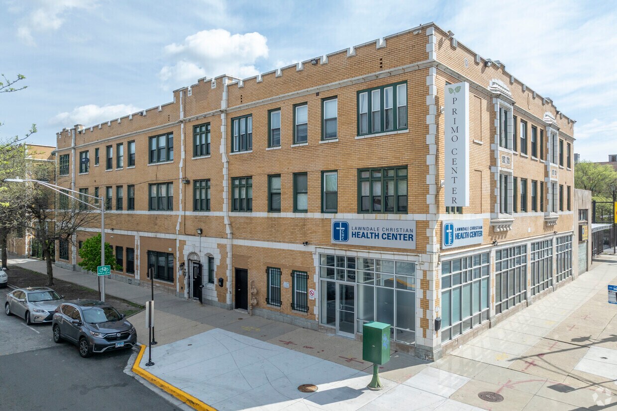 Primary Photo - 4950-4958 W Madison St