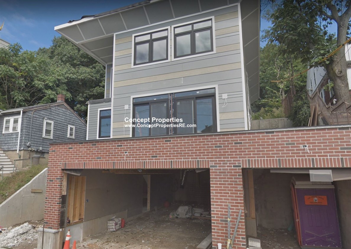 2 br, 2 bath - 115 Gladstone St # Sf - 2 br, 2 bath  - 115 Gladstone St # Sf