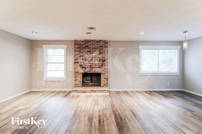 Foto del edificio - 2618 N Woodloch St