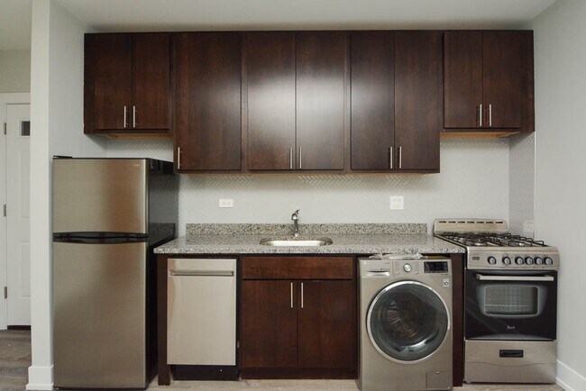 Foto del edificio - 432.5 W Belden Ave