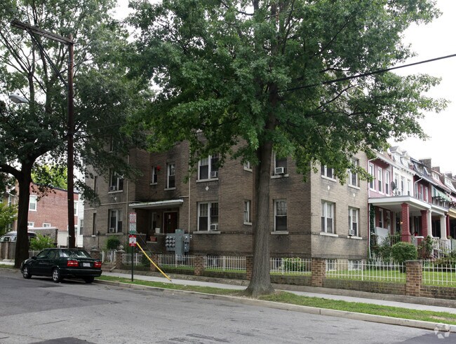 Primary Photo - 1236 Shepherd St NW