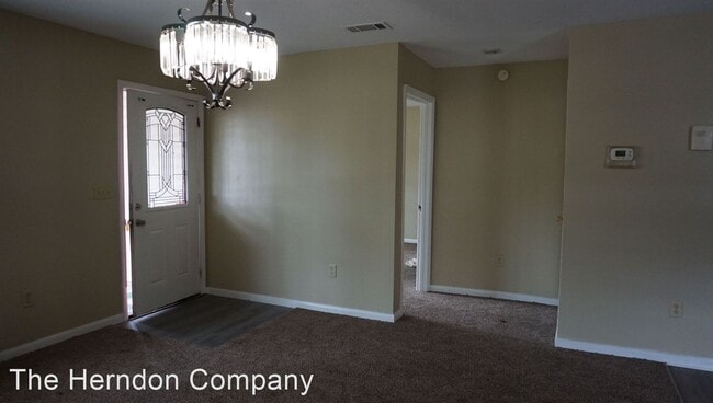 Building Photo - 4 br, 2 bath House - 712 S. Oak Street