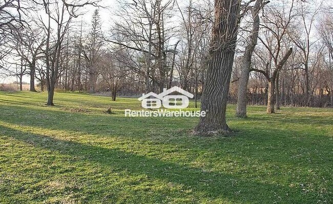 Foto del edificio - 26874 Sportsman's Club Rd