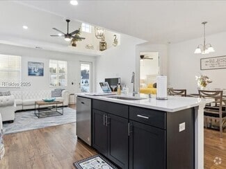 Building Photo - 1388 Good Life Wy