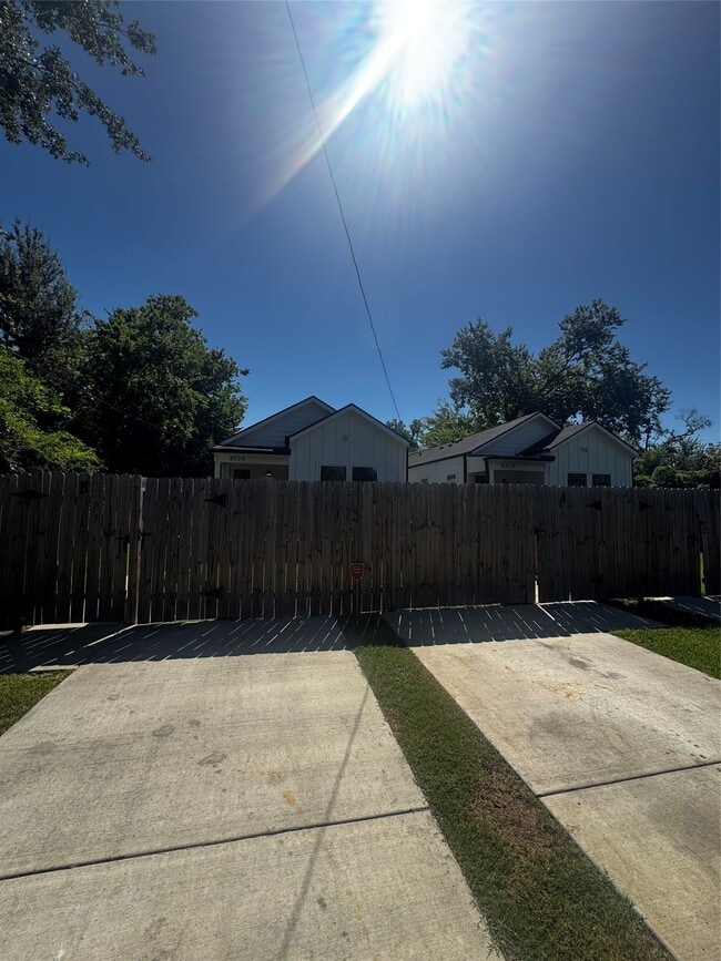 Building Photo - 8424 Wileyvale Rd