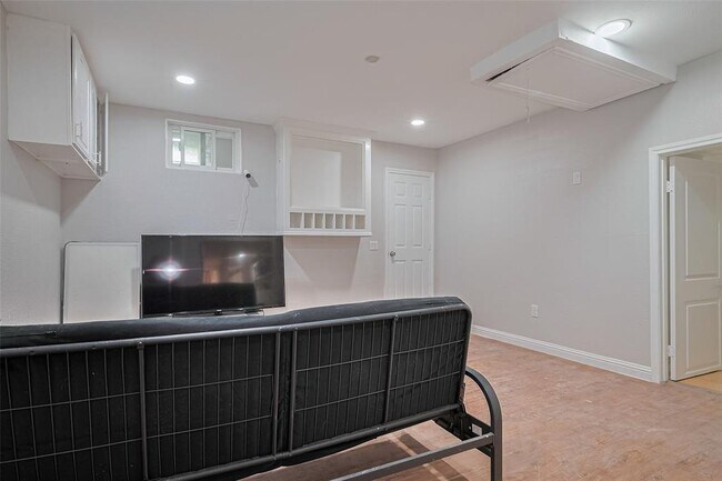 Foto del edificio - 7618 Del Glen Ln