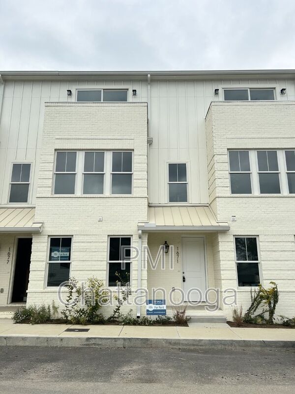 Foto del edificio - 1671 Adams St