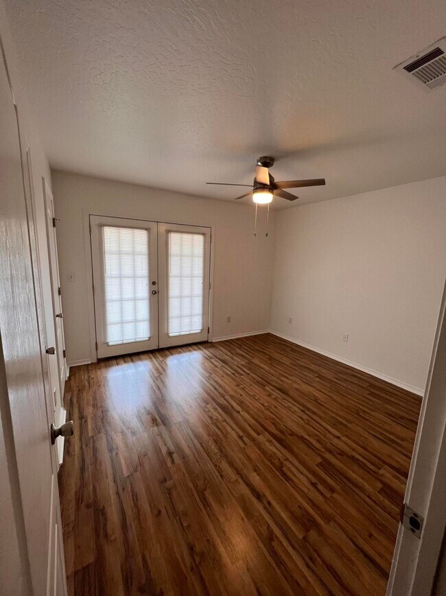 Building Photo - 1834 Shay-Lin Ct