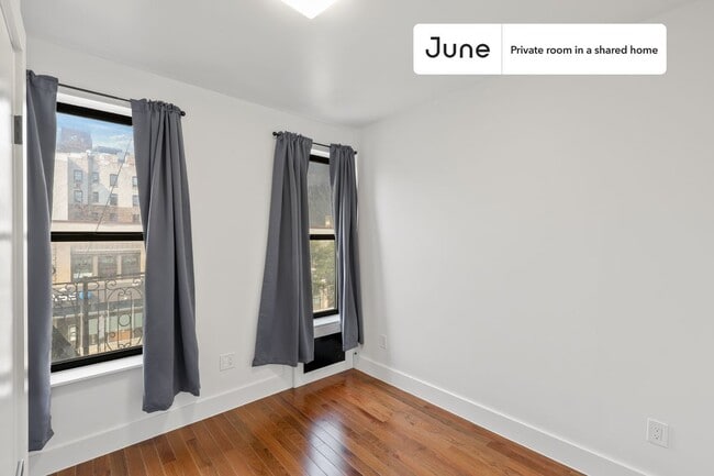 Building Photo - Room in Shared 4 bed/2 bath home