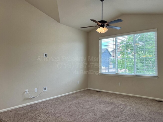 Building Photo - 6280 San Mateo Dr