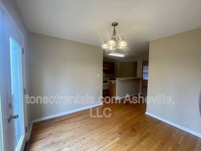 Building Photo - 16 Evergreen Ave