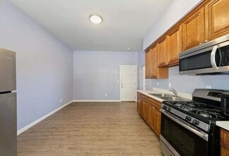 Building Photo - 600 S 9th St