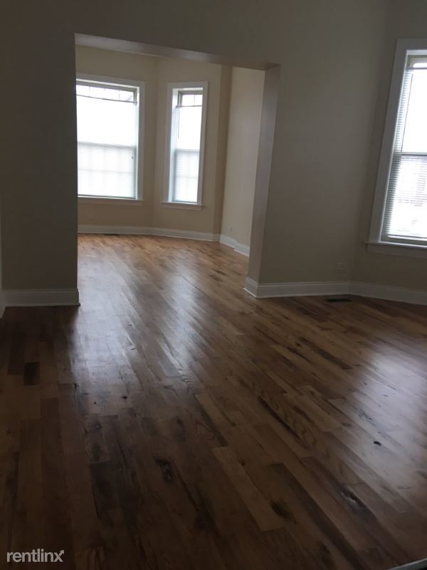 Building Photo - 2 br, 1 bath Apartment - 6452 S Eberhart Ave