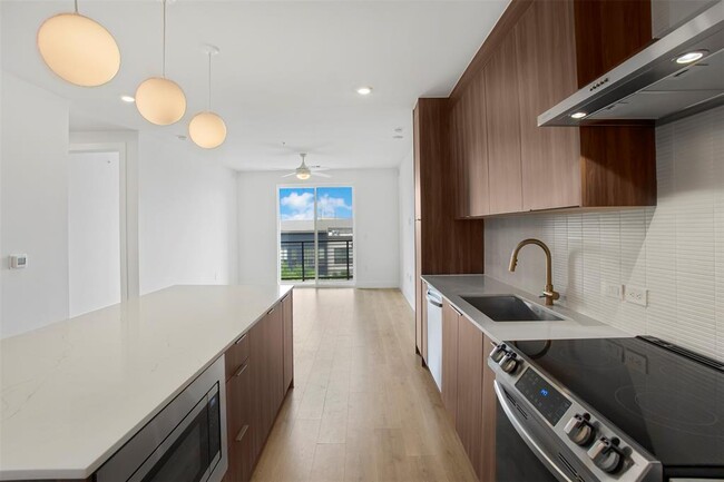 Foto del edificio - 1701 Simond Ave
