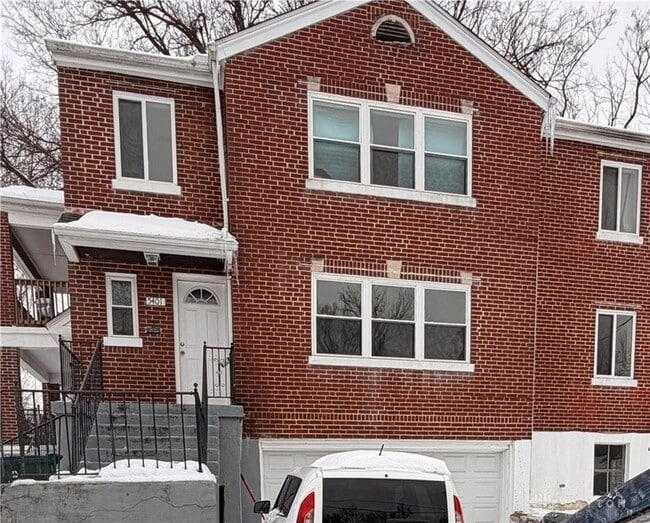 Photo - 5401 Newfield Ave Apartment