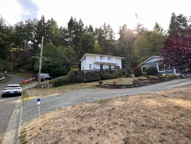 Building Photo - 3973 Trillium Ln