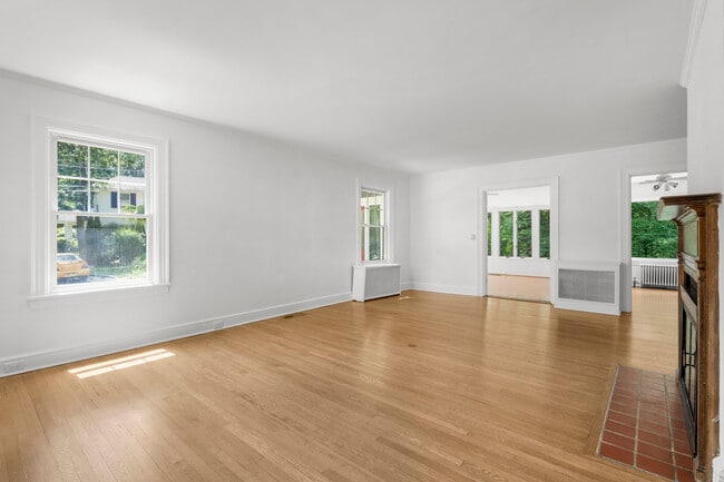 Photo - 121 Walworth Ave House