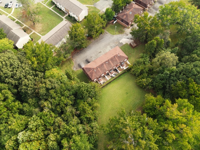 Foto del edificio - 716 Shawnee Dr