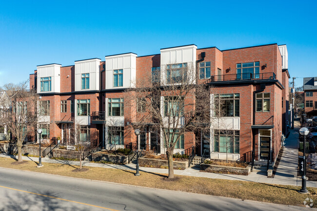 Building Photo - 414 North Main