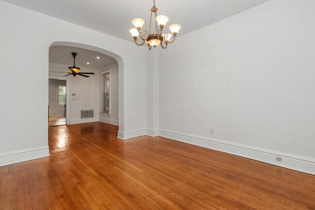 Foto del edificio - 1903 W Evergreen Ave