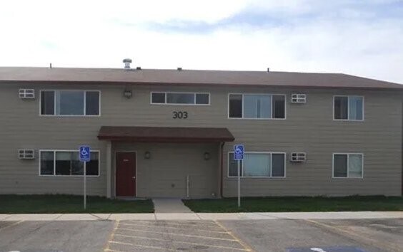 Foto del edificio - 303 Parker Dr