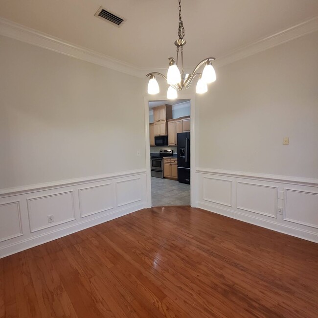 Foto del edificio - Southern Comfort Living: Elegant 3BR/3BA H...