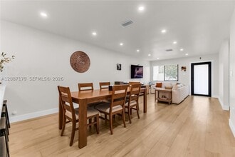 Building Photo - 2437 SW 99th Ct