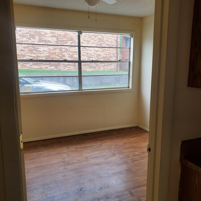 Foto del edificio - 1234 E Elm St