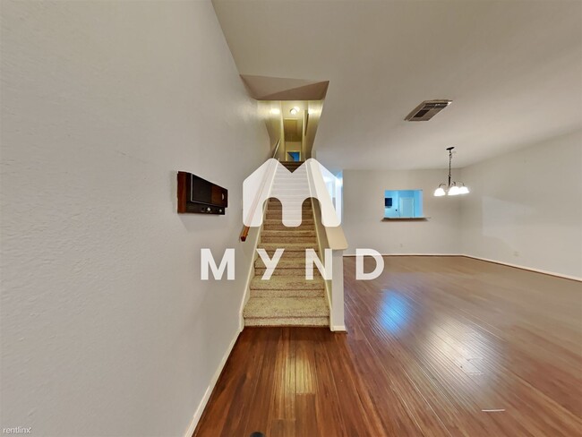 Building Photo - 2 br, 2.5 bath Townhome - 2884 Holly Hall ...