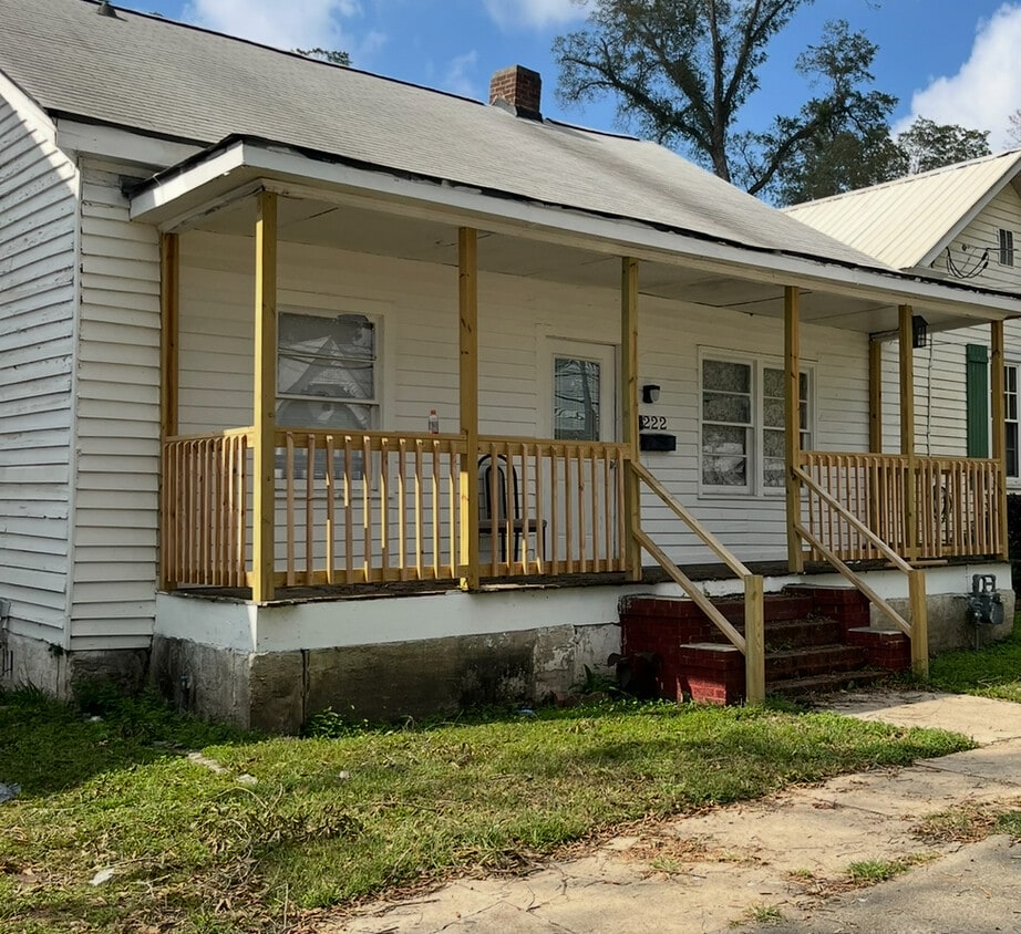 Primary Photo - 222 Telfair St