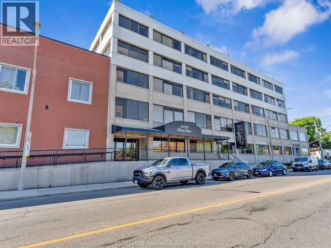Building Photo - 2109 Ottawa St