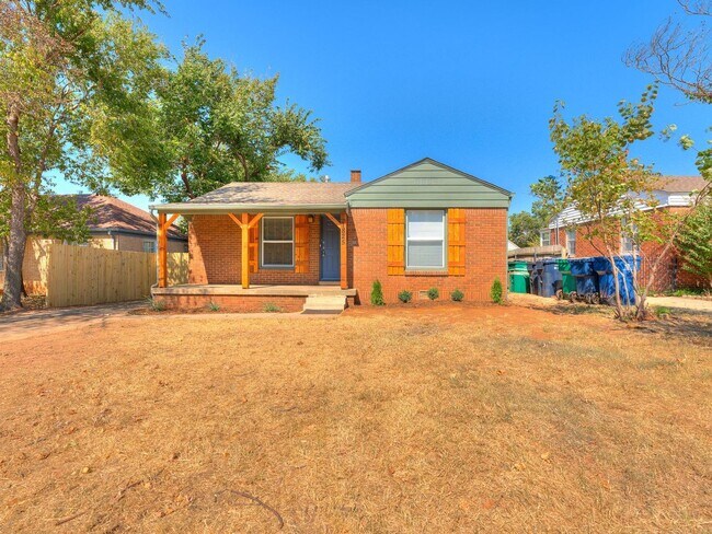 Foto del edificio - Charming Military Park Home: 2 bed 1 bath with many updates! Very cute!