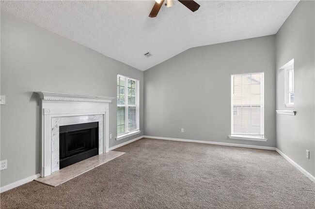 Building Photo - 5470 Twin Lakes Dr