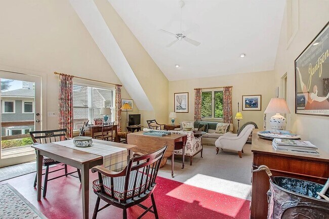 Foto del edificio - 193 Maple Ln