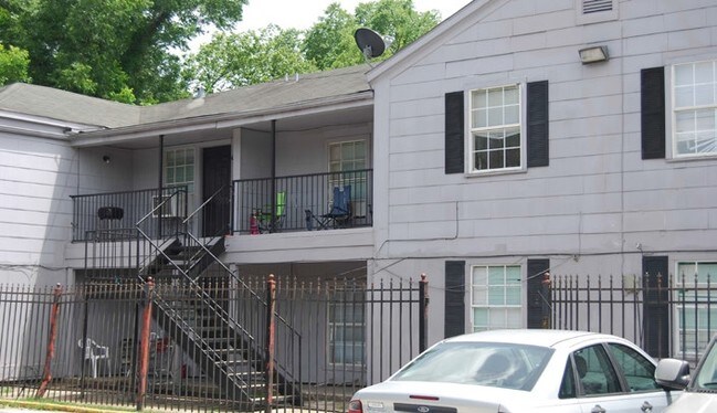 Building Photo - Calli Court Apartments