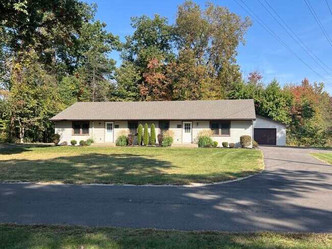 Quiet private drive. - 874 A Pleasant Ridge Rd