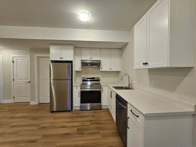 Building Photo - 46058-46058 Bonny Ave