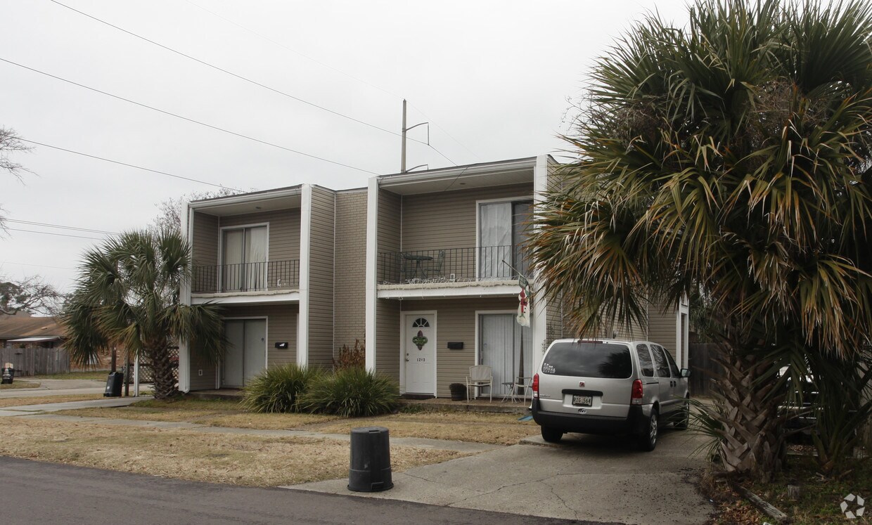 Primary Photo - 1201 Carrollton Ave