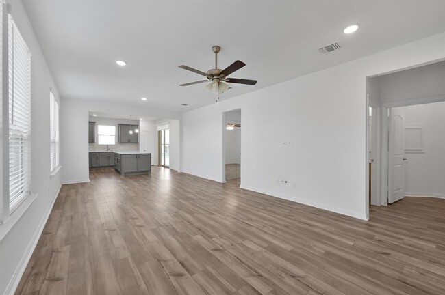 Building Photo - 9906 Monarch Lndg Cv