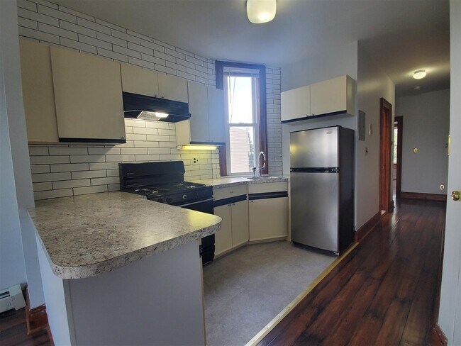 Foto del edificio - 155 Hopkins Ave