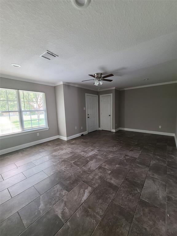 Foto del edificio - 1058 Willow Oaks Cir