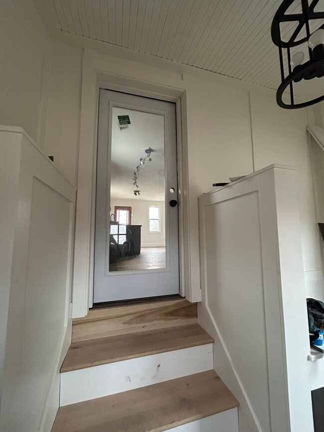 Entrada - 1315A E Seeley St