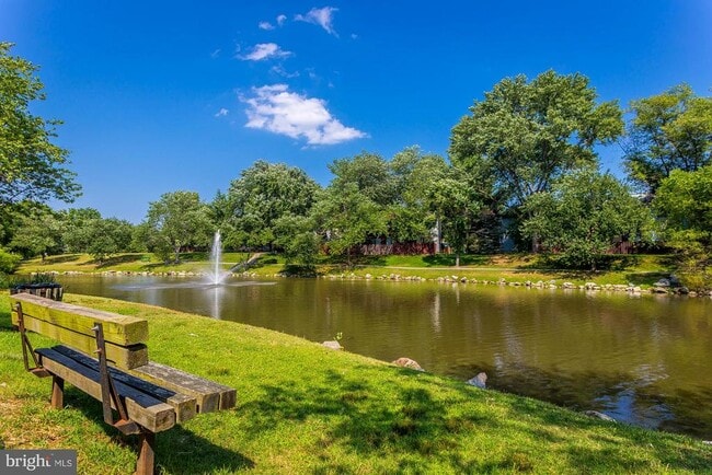 Building Photo - 1851 Sharwood Pl