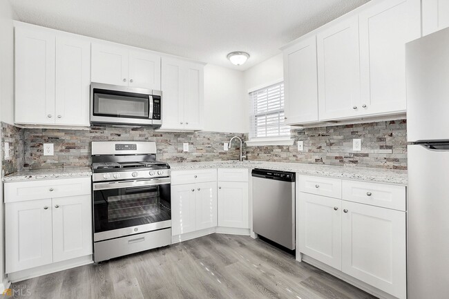 Building Photo - 48 Crystal Creek Ln