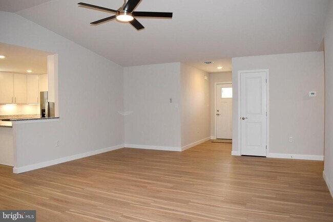 Building Photo - 1471 Treeline Dr